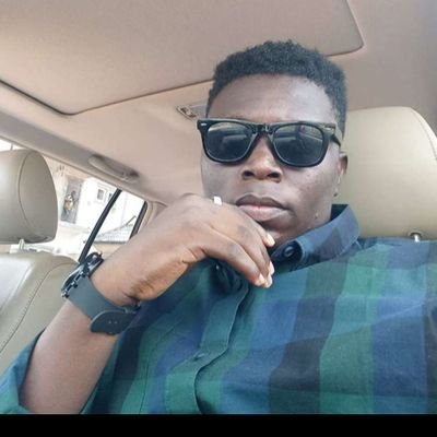 mr_uriri's profile picture. I love the web