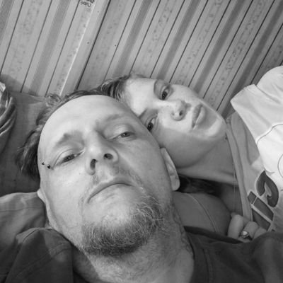 Single father of a 18 yr old daughter, I beat oropharyngeal cancer yet lost the ability to eat food & have permanent feeding tube) #FxckCancer #CancerSurvivor