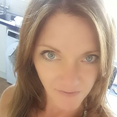 loobielou01's profile picture. 