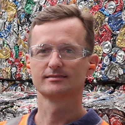 Founder of Charopy. We solve recycling bin contamination through IoT smart bin technology when signage alone is not sufficient. martin@charopy.com.au