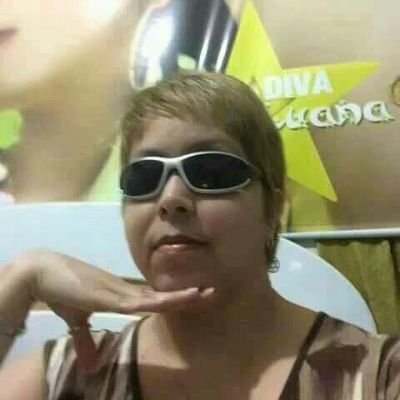 l4ri19's profile picture. menina chora.