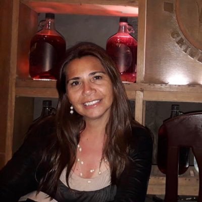 frasierclaire's profile picture. Chilena, idealista, rebelde,feminista.