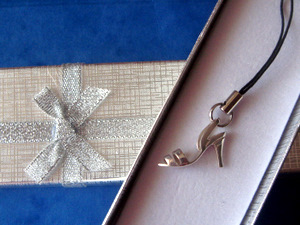 Joyeria artesanal en Valencia España. Pulseras, colgantes, gargantillas,sortijas,pendientes, etc.