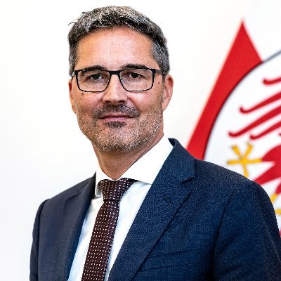 Landeshauptmann von Südtirol · Presidente della Provincia Autonoma di Bolzano · Presidënt dla junta provinziala dl Südtirol // Official Twitter Account //