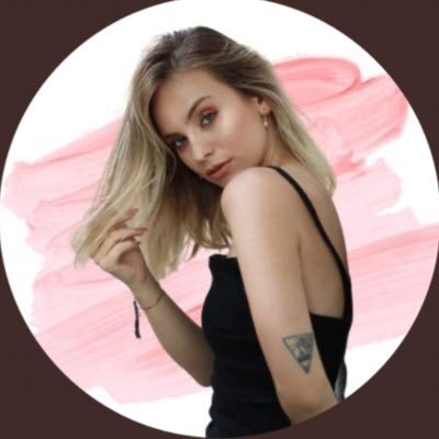 cemresollmaaz's profile picture. 