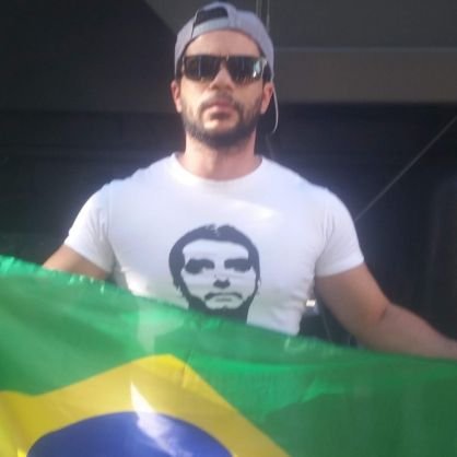 Militante bolsonarista, conservador fundamentado na fé de Cristo católica romana e vegano à direita. 🇧🇷
Carioca apaixonado por livros e música!