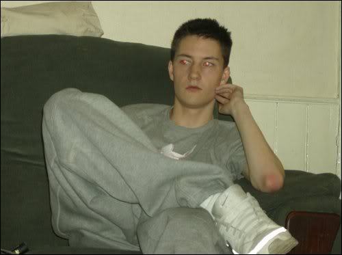 seansnooze's profile picture. Politically Homeless. If you don't like what I have to say, you don't have to be here. 😀🇮🇪