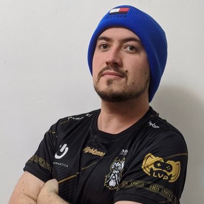 AriRaxon's profile picture. 