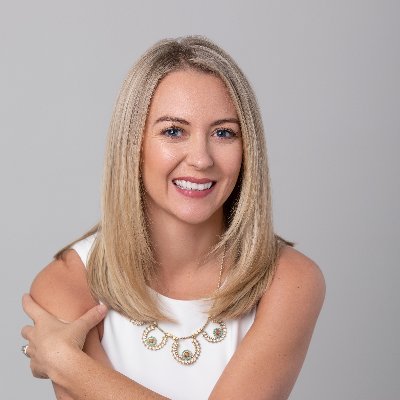 Naturopathic Doctor and speaker specializing in helping women improve their mood, balance their hormones & ⬆️ their energy naturally