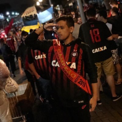 Apaixonado por futebol e pelo Club Athletico Paranaense ⚽️❤️🖤🌪