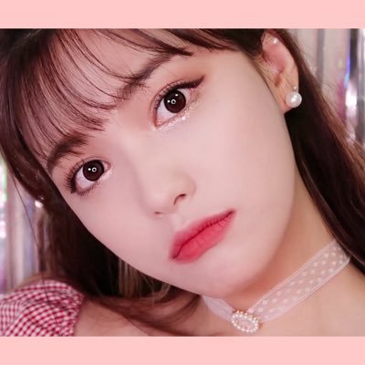 韓国人 Beauty YouTuber🇰🇷 韓国のビューティーを紹介します! 日本語勉強します♥ よろしくお願いします✨💖 📎instagram : geumhee1012