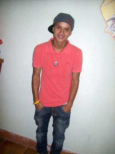guilherme JIMENES. 16 anos solteiroo