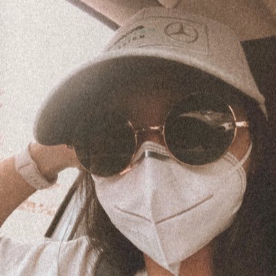 Lourdes_FP's profile picture. me pongo chinita cuando me río mucho