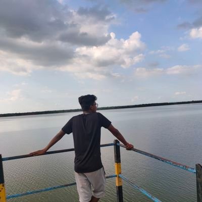 itsmesimha's profile picture. 🎓