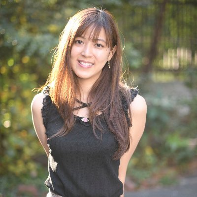 比嘉セリーナ、Selena Higa フリータレント、MC、作詞家、ガンアクション、アメリカロサンゼルス出身です。日本とアニメ大好きなオタク