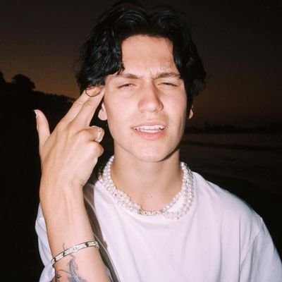 huddymelio's profile picture. can u be my friend?🥺