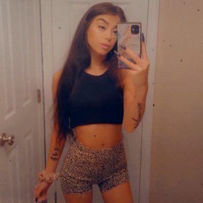 follow me on insta • kayladoyle