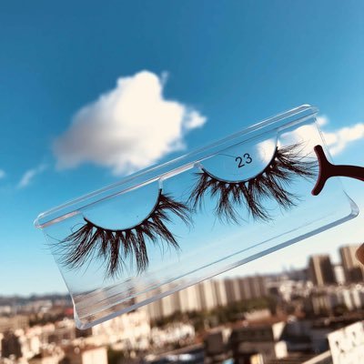 lashes and hair wholesale contact me for more details 💜 WhatsApp:8615318784715.