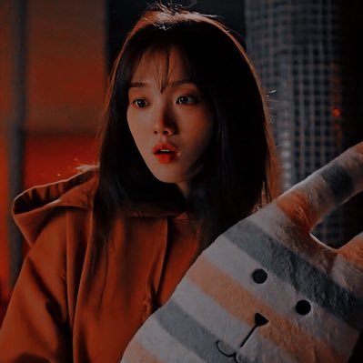 𝙂𝙧𝙖𝙘𝙚, 𝙨𝙤𝙡𝙞𝙩𝙪𝙙𝙚, 𝙘𝙝𝙖𝙧𝙢. (OC// Doctor- mafia member,cosiglier.) (Not lee sung kyung)