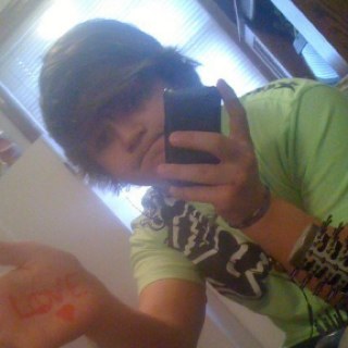 coreysaurusrex's profile picture. hit me up :D