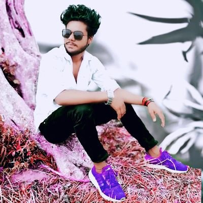SammyMani9129's profile picture. #जीता_हूं_शान_से_बाबा_भीम_जी_आपके_नाम_से






#__Jai_bhim..🙏🙏