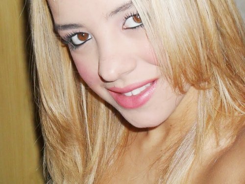 Adriane Falandes em carne e osso...

Fabiano & Yasmim you are my happiness, thank you my love everlasting love for you two 

Kisses dear