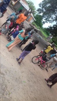 Amadou74857834's profile picture. check by me