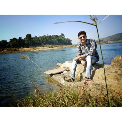Creative writer.
Books lover .
Science enthusiast .
Chess ⚫⚪❤️ .
Here for politics 😉.