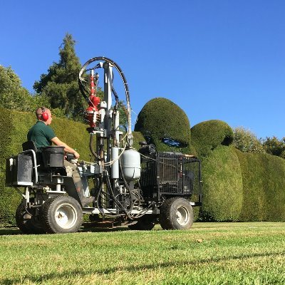 We specialise in the de-compaction of soil and root zones of trees and turf whether that be private residential gardens or professional sports pitches.