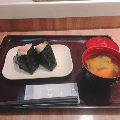 tanpantomi's profile picture. ➳♡⸌◦̈⃝⸍