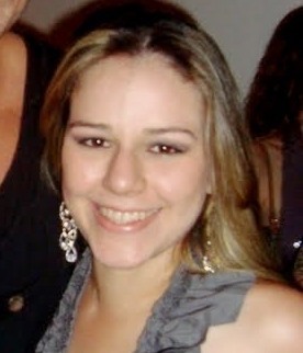 21 anos, estudante, espirita, e apaixonada por animais!!