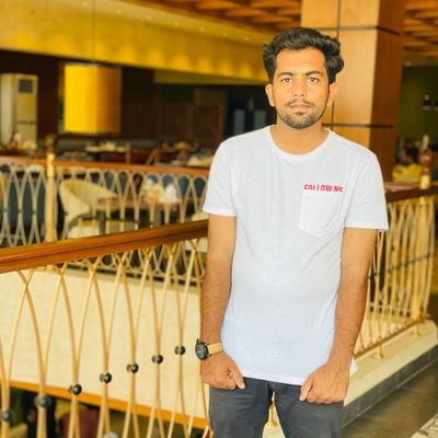 iamzeepsycho's profile picture. Psychologist To be 😍......
Be like a tree, let the dead leaves drop.

~ Rumi❤️