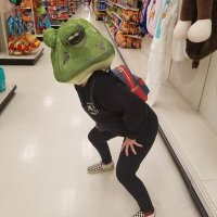 Bird Guillotine (@nonbinasaur) 's Twitter Profile