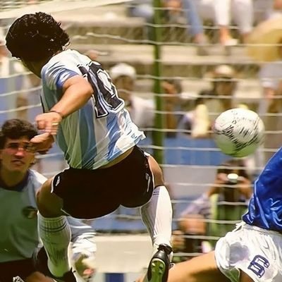 Por tu milagrosa mano
y el milagro de tus pies,
Muchas gracias señor dios,
Muchas gracias señor diez