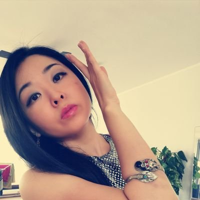 junko_igel's profile picture. 独🇩🇪在住
瞑想的に🌕ベリーダンスや日本伝統舞踊を混ぜて演出作品制作してます。
独DGTダンスセラピスト
独ヘルストレーナー
メンタル心理士
歴史大好き❤️みんなの為のオンライン発表会主催