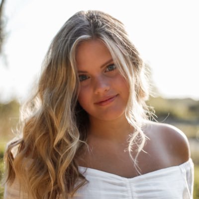 jessicasarff's profile picture. she/her