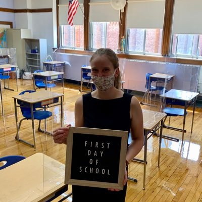 Clairee07F's profile picture. middle school teacher 🍎                        📍San Francisco