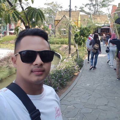 DendenRenaldi's profile picture. #𝕖𝕟𝕛𝕠𝕪𝕠𝕦𝕣𝕝𝕚𝕗𝕖