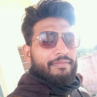 ज़िन्दगी तो आम ही होनी चाहिए खास ज़िन्दगी में घुटन सी महसूस होती है,,,