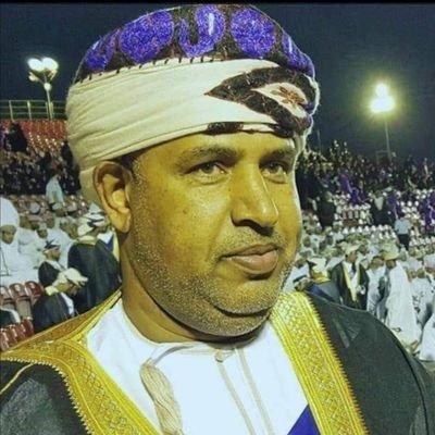 اعلامي بجريدة الشبيبة ونائب رئيس لجنة العلاقات والفعاليات بجمعية الصحفيين العمانية وناشط اجتماعي بولاية سمائل