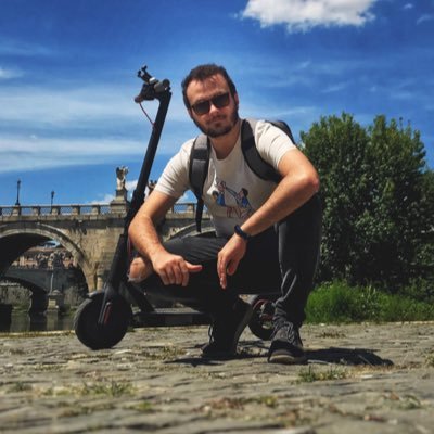 lucazanini's profile picture. Social media manager. Giornalista