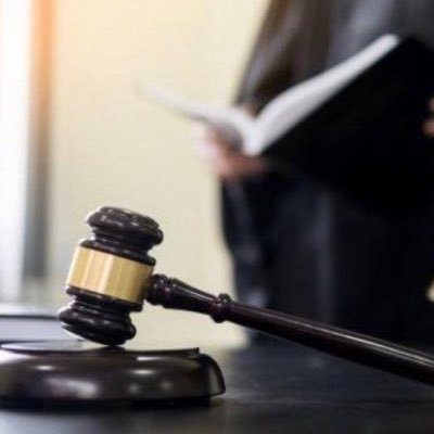 لن يهتدي قومِ بلا شريعة ولن يسعد مجتمع بلا قانون 👩🏻⚖️⚖️.