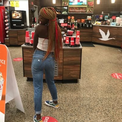 16 ✨|ST🐦❤️|Model|Athlete|Insta: @Why fit in when you were born to stand out 😁❤️- my mama 👩🏾🦲❤️👩👧