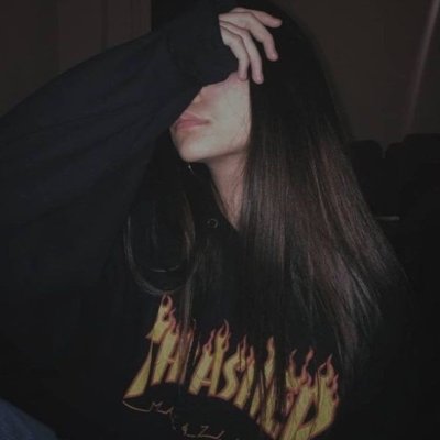 2Darkvibes's profile picture. Among us server owner 
https://t.co/dhJFHeWVqI