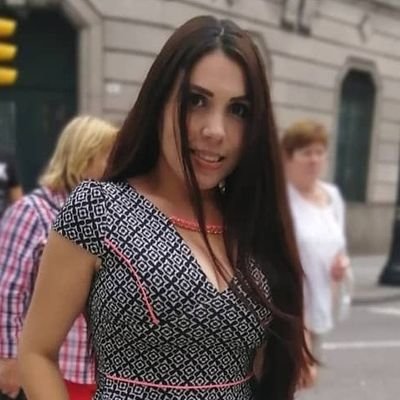 Periodista Venezolana radicada en España. 🇪🇸
Redactora de contenidos.
Community Manager📲
CATÓLICA. 🤍
De la Dinastía Aguirre que le canta a la CHINITA 👑 🎤