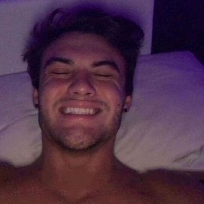TIKTOKDOLANS's profile picture. fan account- Ethan liked ×1