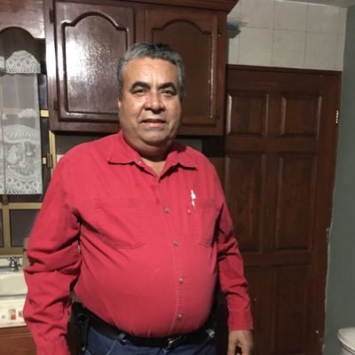 Soy Maestro  pensionado y radico en Guaymas Sonora originario de Moris Chih. México