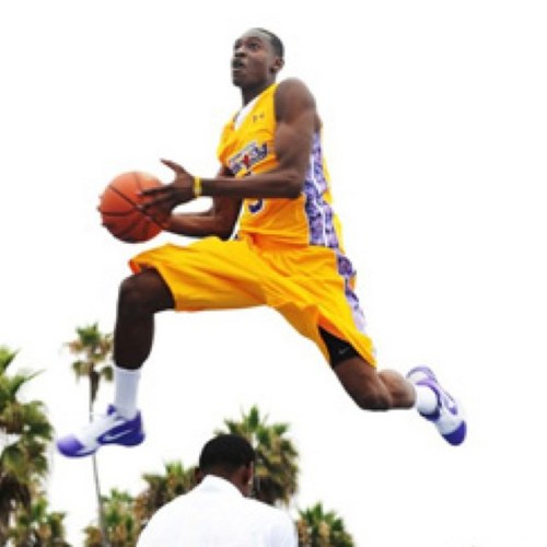 fan paqe of @deucebello press the follow button if you love him !!