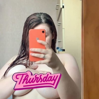 TOP 16%💦🍒20 🍒message me for personalised requests for pics and videos 💦