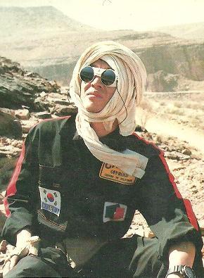 I am a 3rd class writer...scenario for Opera,theater, movie..whatever.and  was a  professional rally driver ln Europe.저는 3류
시인,소설가입니다.유럽에서 랠리파일럿이었고요...최종림.